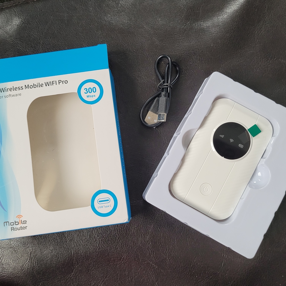 4G Wireless Mobile WiFi Pro Router - Picture 3 of 4